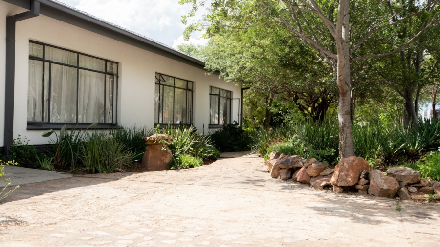  Bedroom Property for Sale in Flamwood North West